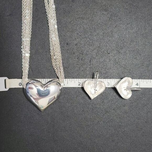 *Sale* Avon silver tone heart necklace & earring set - Picture 5 of 12